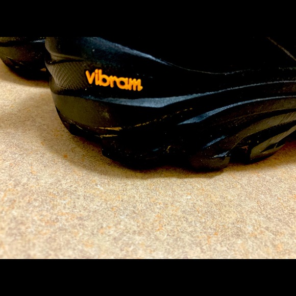 HIKING BOOTS - Picture 5 of 7